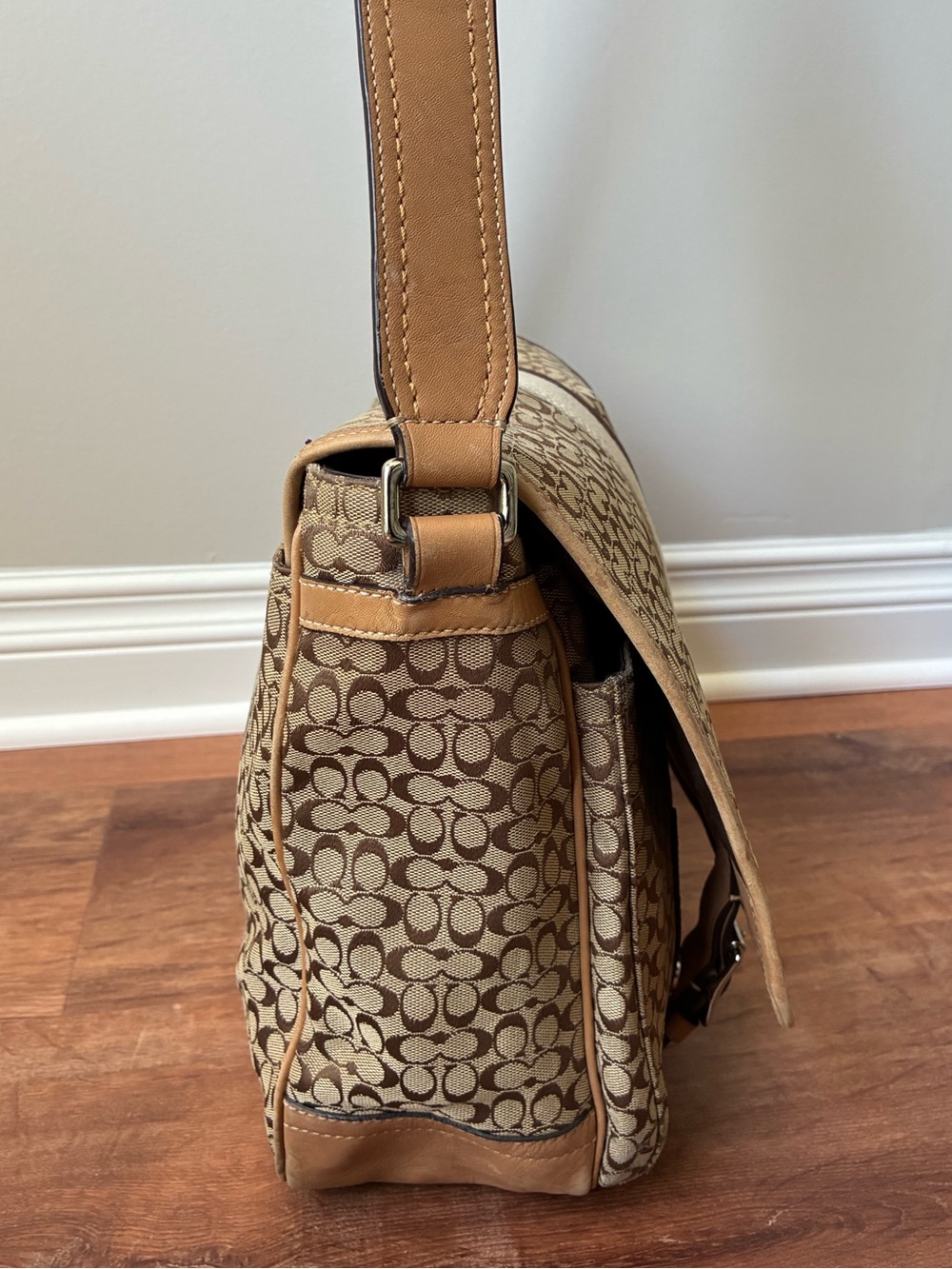 Coach Signature Voyager Cross Body Messenger Bag F70183 Jacquard / Leather - Picture 2 of 15